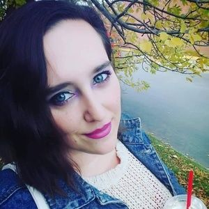 Meet your Posher, Karine